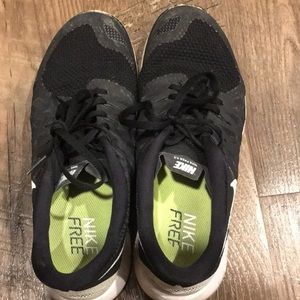 Nike free shoe EUC!